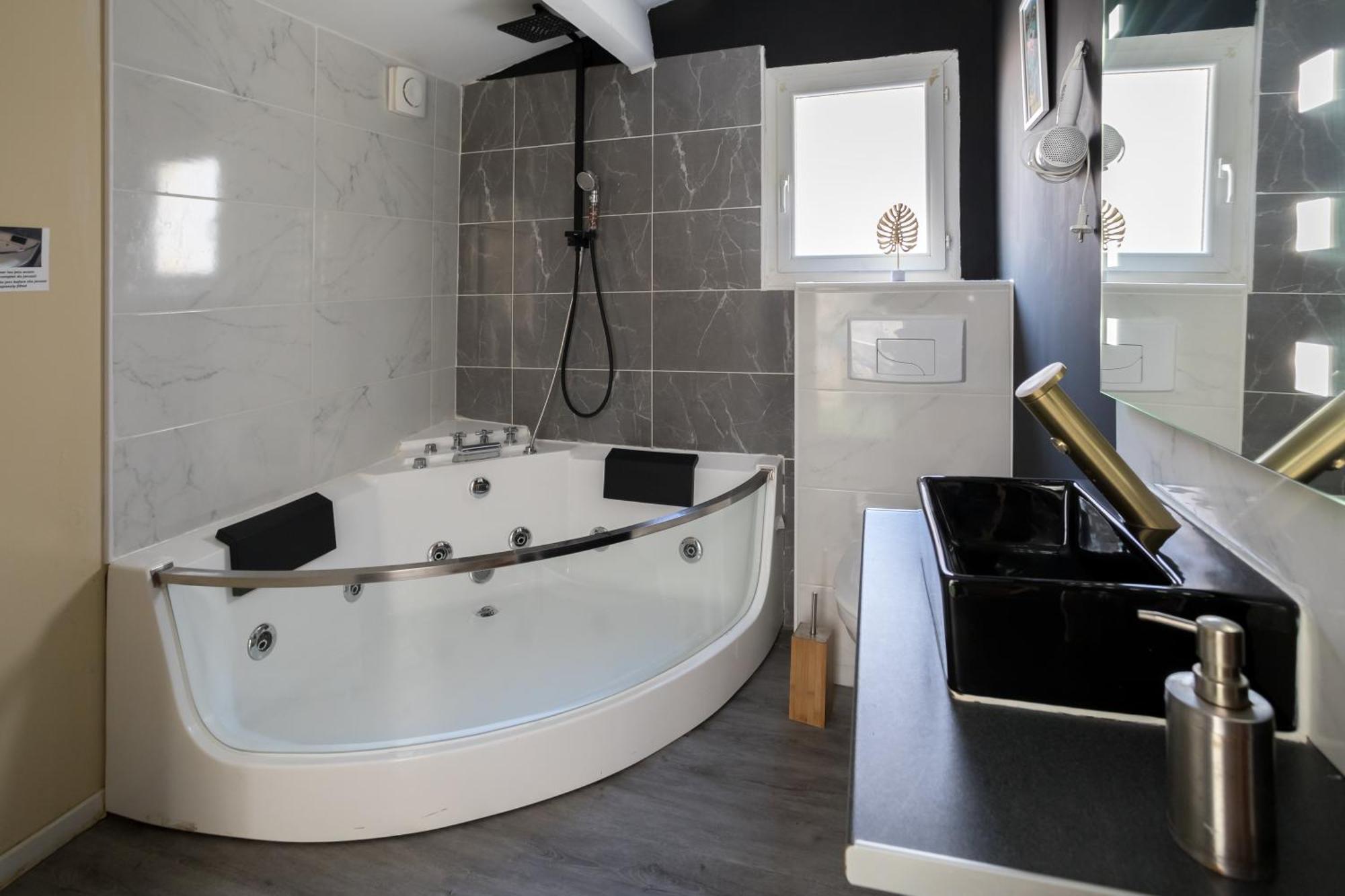 Jacuzzi Terrasse Centre Narbonne公寓 外观 照片